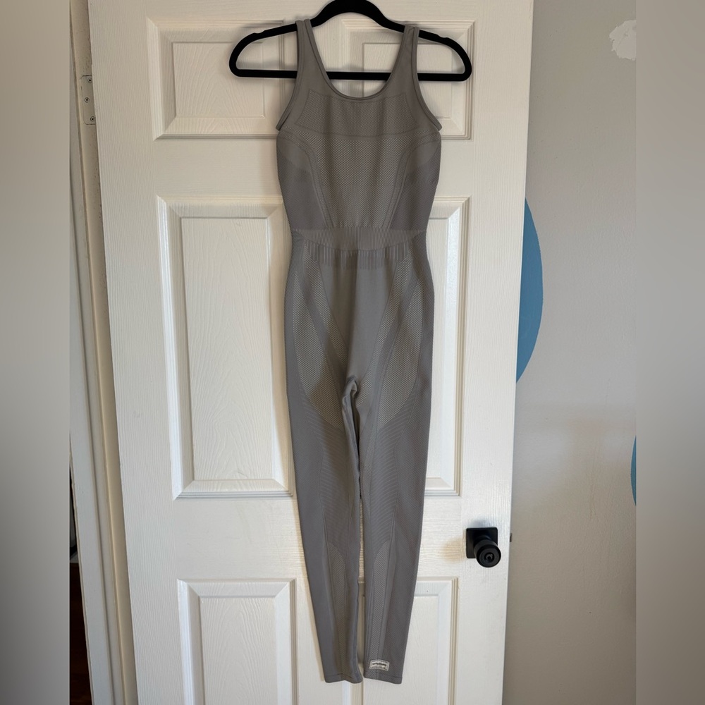 The Giving Movement Women's Gray Jumpsuit size Small - Picture 2 of 8
